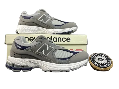 New Balance 2002R