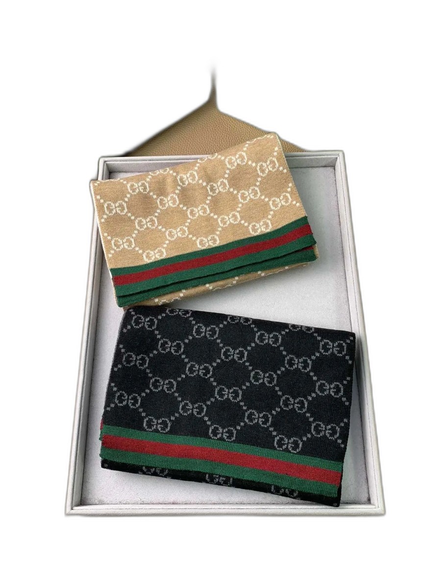 LV Scarf