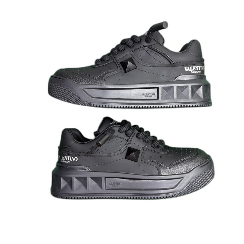 Valentino One Stud XL Garavani