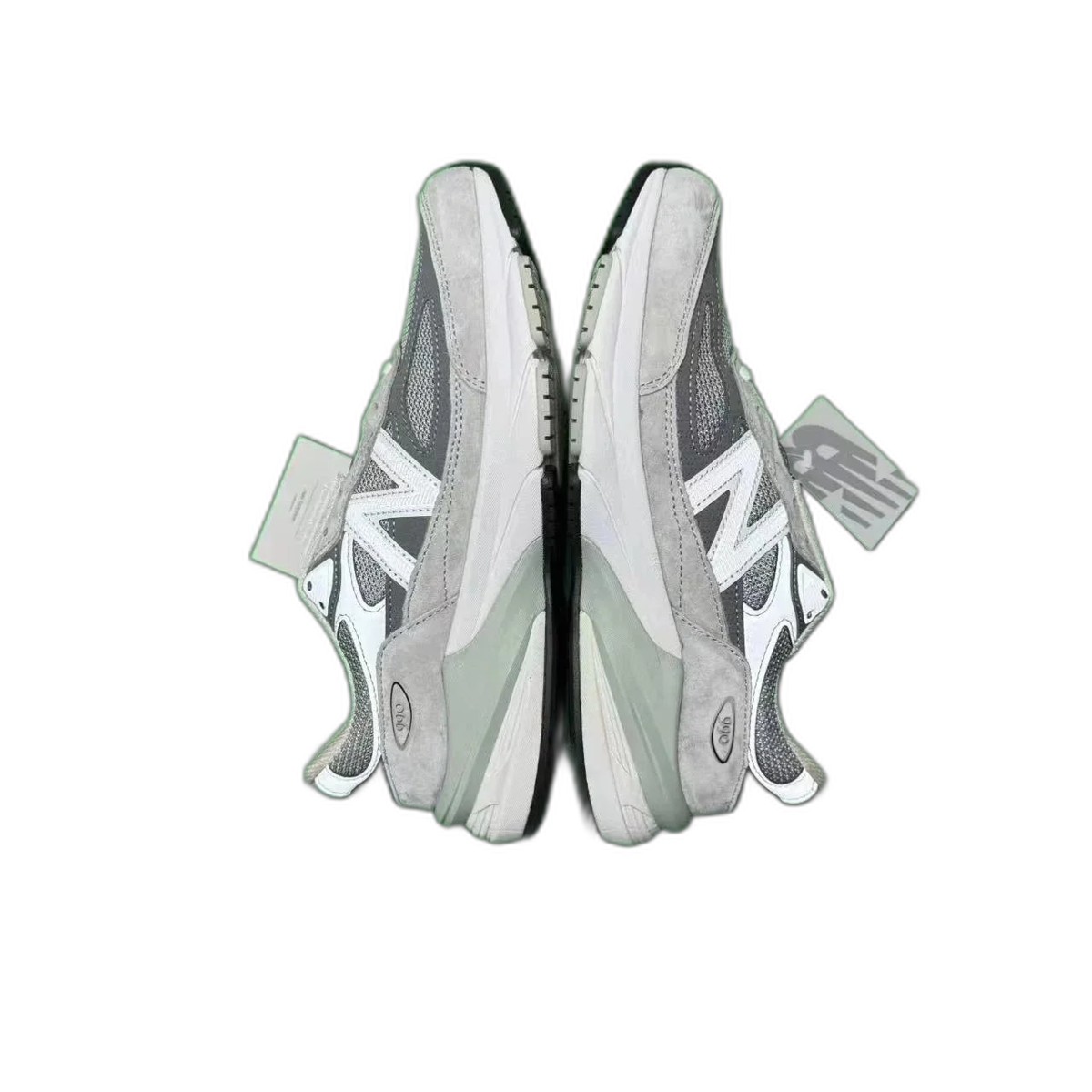New Balance 990v6