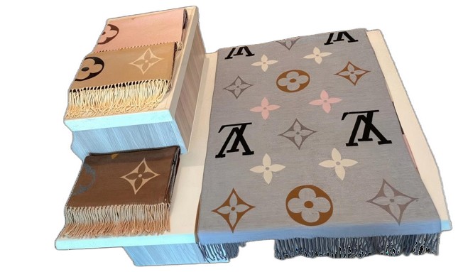 LV Scarf